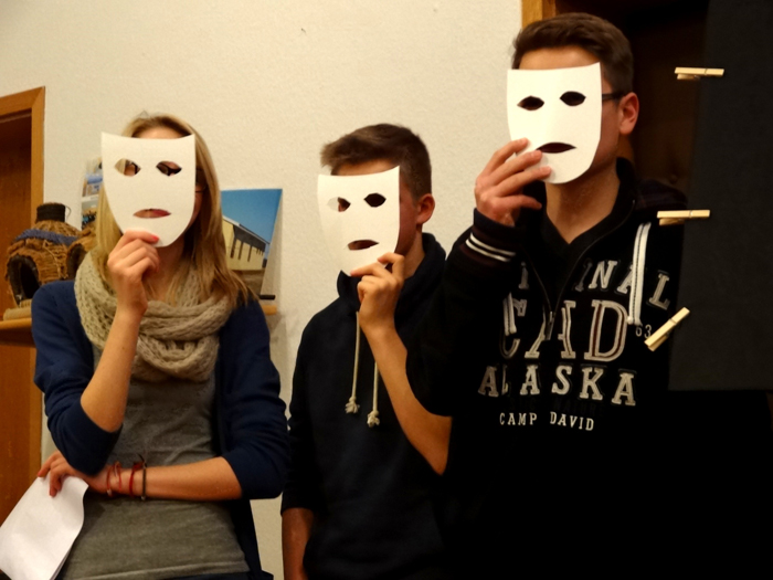 3%20Masken.jpg