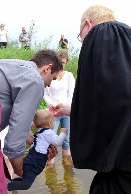Nikolai%20wird%20getauft.jpg