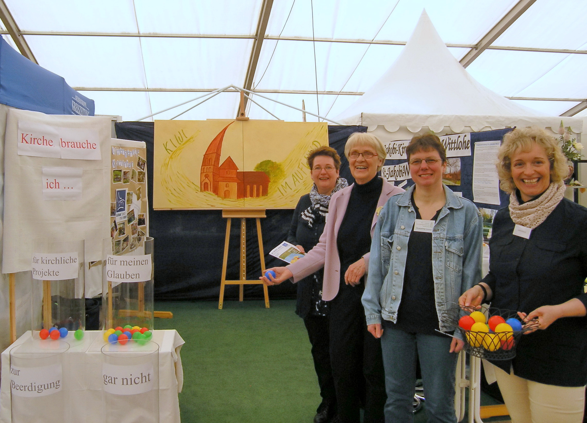 KiWi%20auf%20GewerbeschauP4190037%20bear